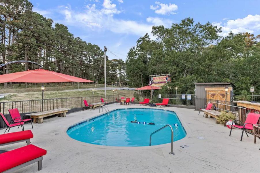 Stonegate Lodge W Pool & Outdoor Firepits Room #201 Eureka Springs Dış mekan fotoğraf